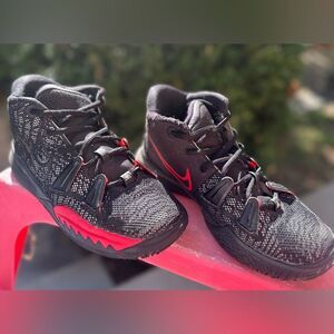 Nike Kyrie 7 ‘Bred’ Black Red  Big Kids Size 4